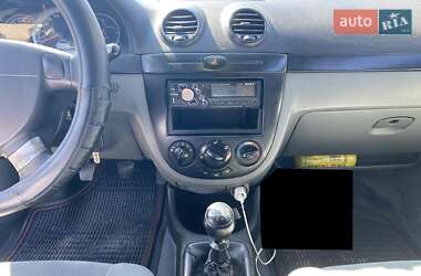Хетчбек Chevrolet Lacetti 2005 в 