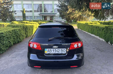 Хэтчбек Chevrolet Lacetti 2010 в 