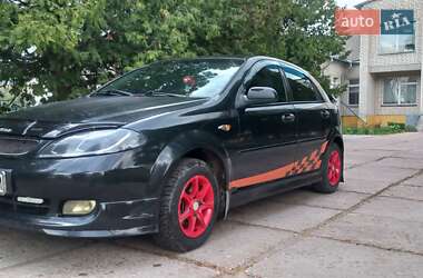 Хэтчбек Chevrolet Lacetti 2006 в 