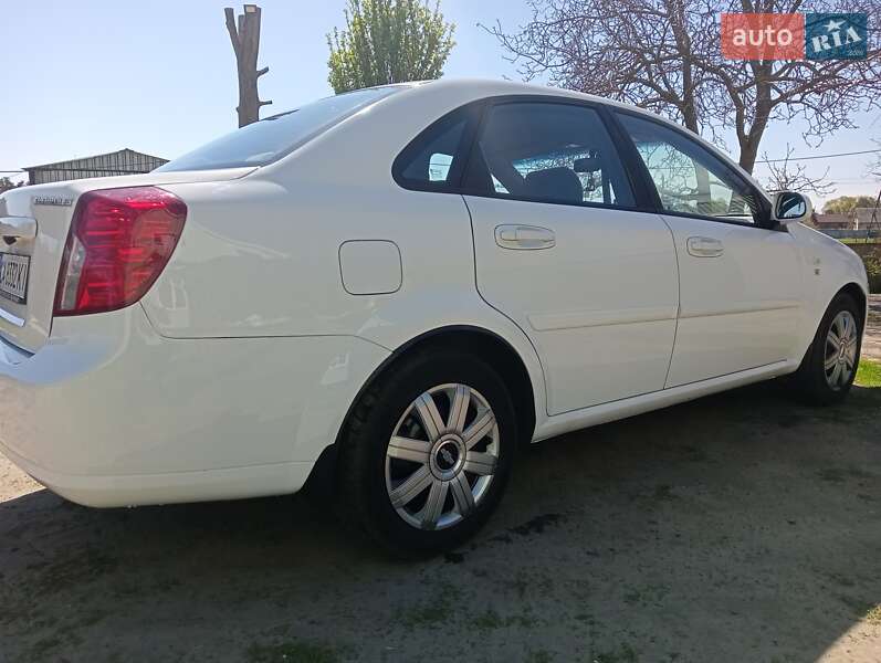 Седан Chevrolet Lacetti 2012 в Золотоноше
