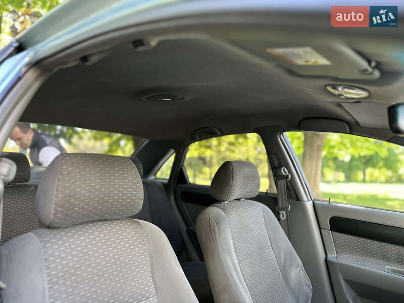 Седан Chevrolet Lacetti 2004 в Рівному