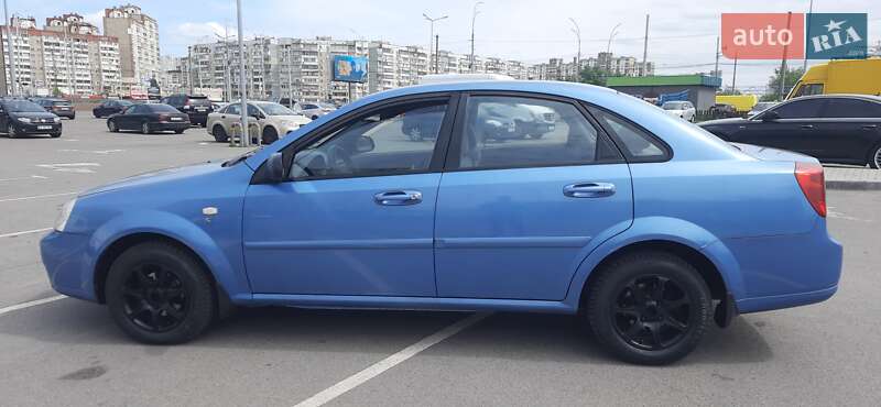 Седан Chevrolet Lacetti 2005 в Киеве