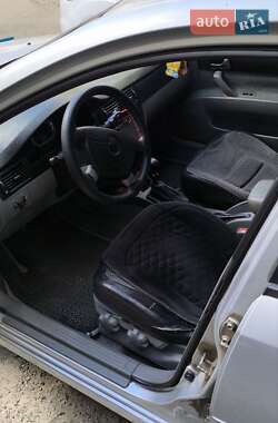 Седан Chevrolet Lacetti 2004 в 