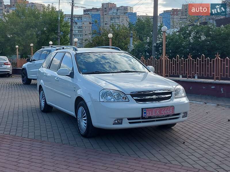 Универсал Chevrolet Lacetti 2009 в Киеве