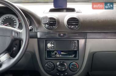 Хетчбек Chevrolet Lacetti 2005 в 