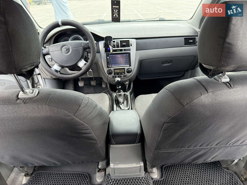 Седан Chevrolet Lacetti 2005 в Киеве