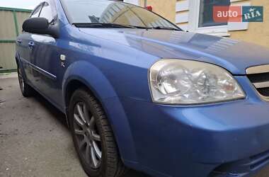 Седан Chevrolet Lacetti 2004 в Києві