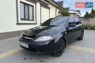 Хэтчбек Chevrolet Lacetti 2010 в 