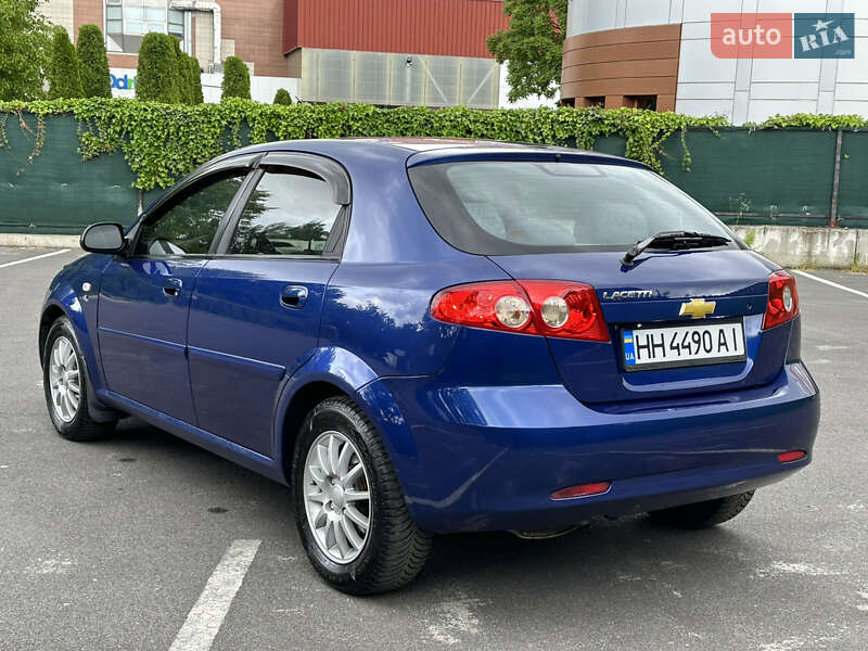 Хэтчбек Chevrolet Lacetti 2004 в Одессе