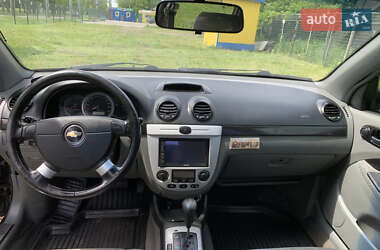 Хэтчбек Chevrolet Lacetti 2005 в 