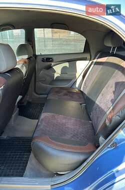 Хэтчбек Chevrolet Lacetti 2005 в 