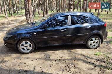 Хэтчбек Chevrolet Lacetti 2007 в 