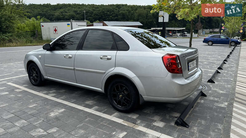 Седан Chevrolet Lacetti 2007 в Ужгороде
