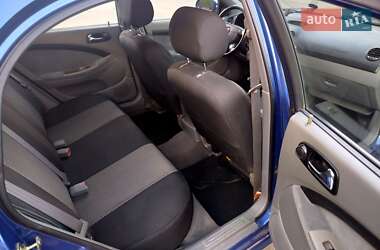 Хэтчбек Chevrolet Lacetti 2005 в 