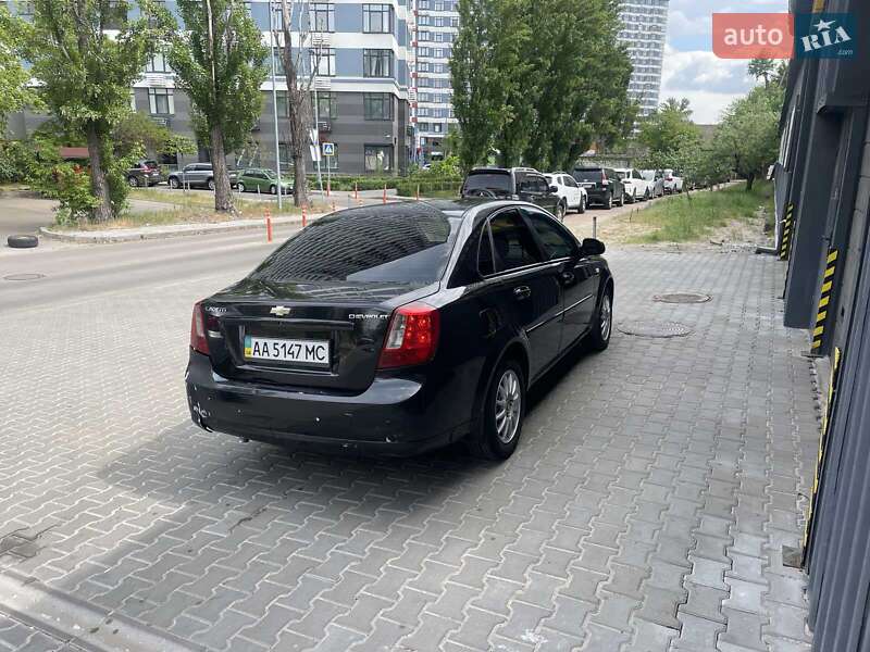 Седан Chevrolet Lacetti 2011 в Киеве