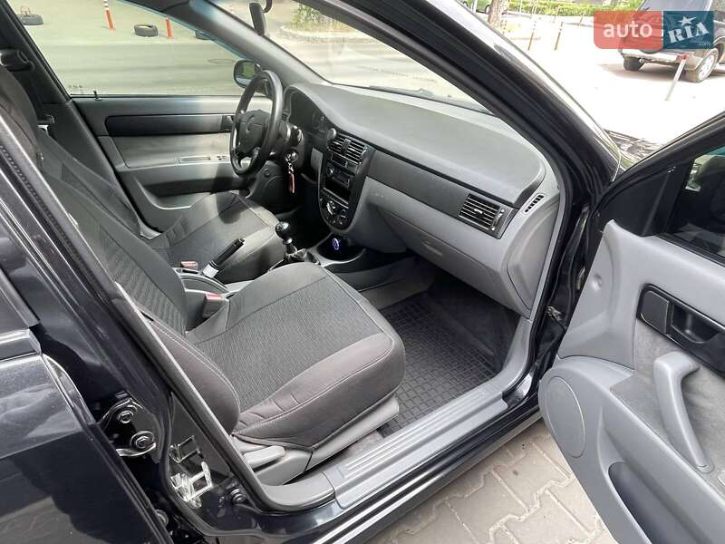 Седан Chevrolet Lacetti 2011 в Киеве