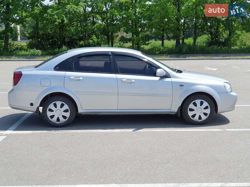 Седан Chevrolet Lacetti 2011 в Кропивницькому