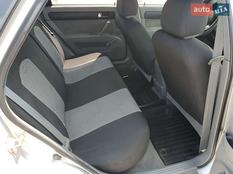 Седан Chevrolet Lacetti 2011 в Кропивницькому