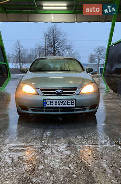 Хэтчбек Chevrolet Lacetti 2004 в Чернигове