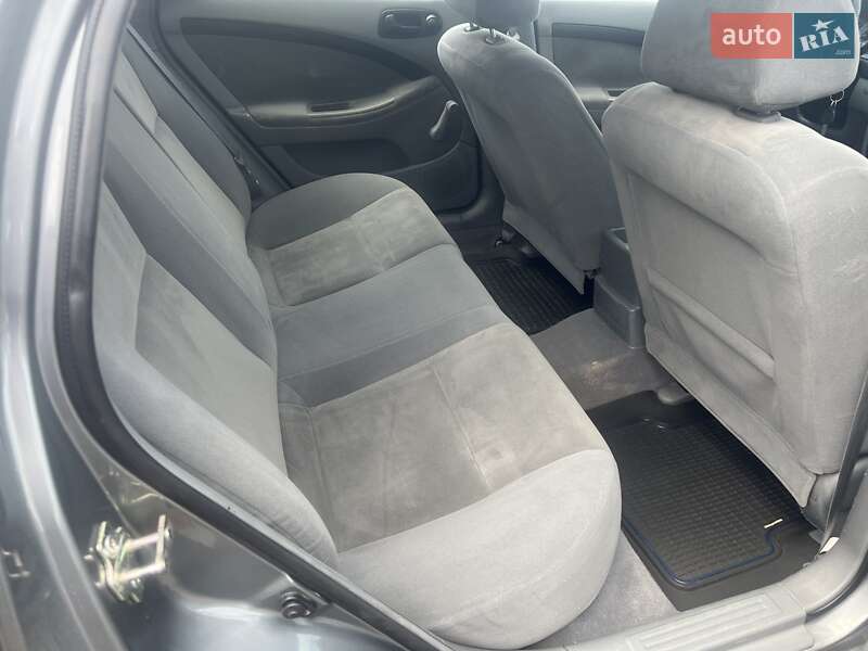 Хэтчбек Chevrolet Lacetti 2010 в Киеве