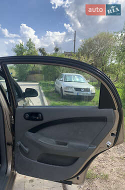 Хэтчбек Chevrolet Lacetti 2005 в 