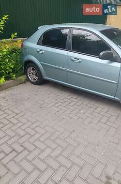 Хэтчбек Chevrolet Lacetti 2007 в 