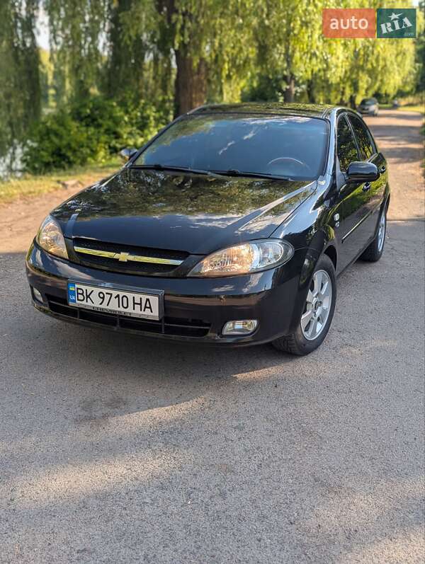 Хэтчбек Chevrolet Lacetti 2009 в Ровно
