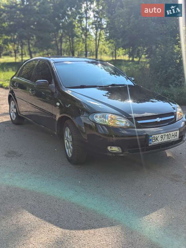 Хэтчбек Chevrolet Lacetti 2009 в Ровно