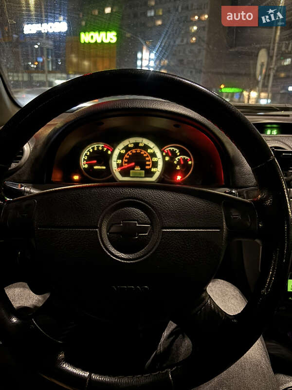 Хэтчбек Chevrolet Lacetti 2006 в Киеве