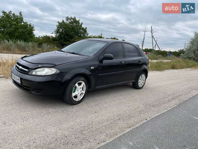 Хэтчбек Chevrolet Lacetti 2005 в Малой Виске