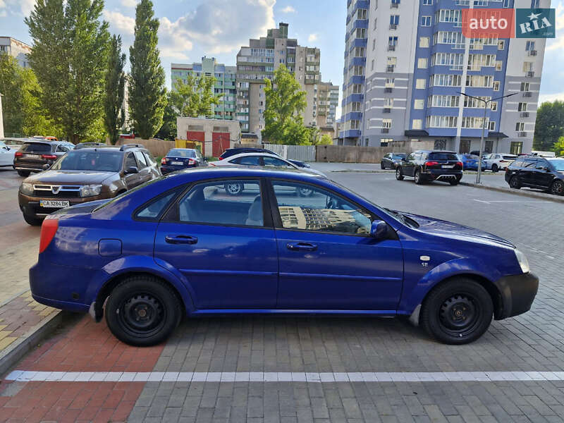 Седан Chevrolet Lacetti 2004 в Черкасах