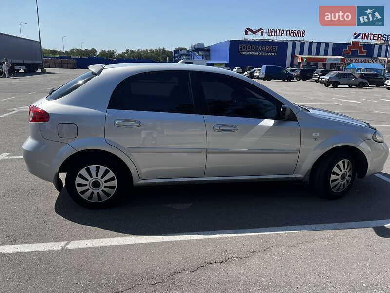 Хетчбек Chevrolet Lacetti 2010 в Кропивницькому
