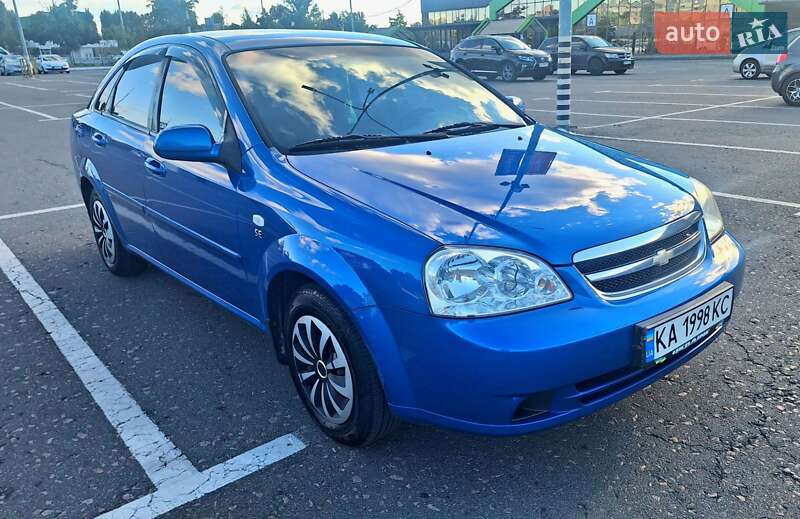 Седан Chevrolet Lacetti 2011 в Киеве