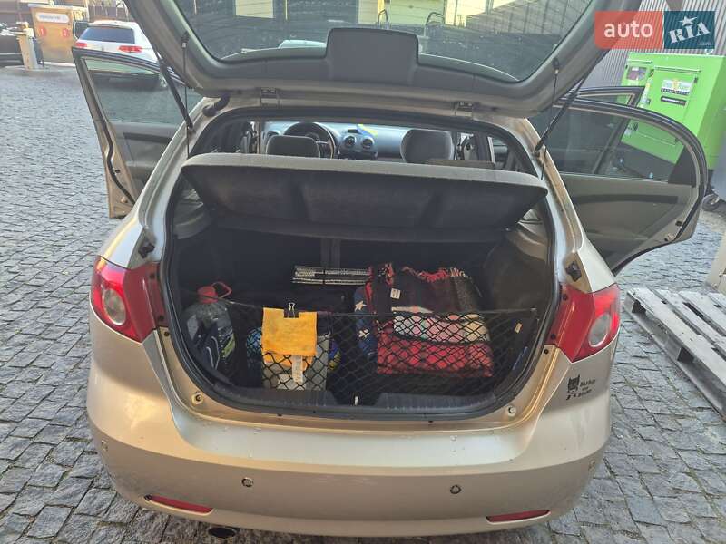 Хетчбек Chevrolet Lacetti 2011 в Києві