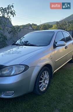 Хетчбек Chevrolet Lacetti 2005 в Хусті