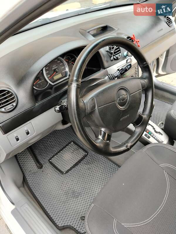 Универсал Chevrolet Lacetti 2004 в Ужгороде фото 6 Универсал Chevrolet Lacetti 2004 в Ужгороде