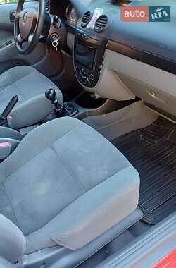 Хэтчбек Chevrolet Lacetti 2006 в  фото 7 Хэтчбек Chevrolet Lacetti 2006 в