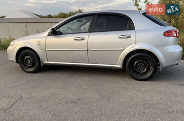 Хэтчбек Chevrolet Lacetti 2007 в 