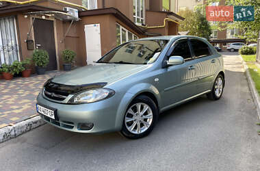 Хетчбек Chevrolet Lacetti 2005 в Софіївській Борщагівці