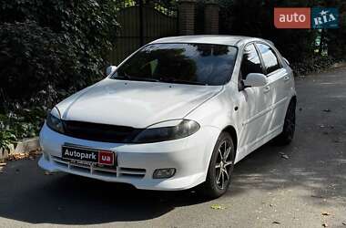 Хэтчбек Chevrolet Lacetti 2008 в Киеве