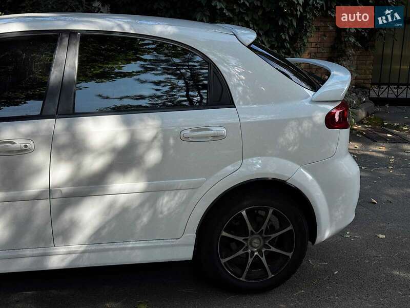 Хэтчбек Chevrolet Lacetti 2008 в Киеве фото 9 Хэтчбек Chevrolet Lacetti 2008 в Киеве