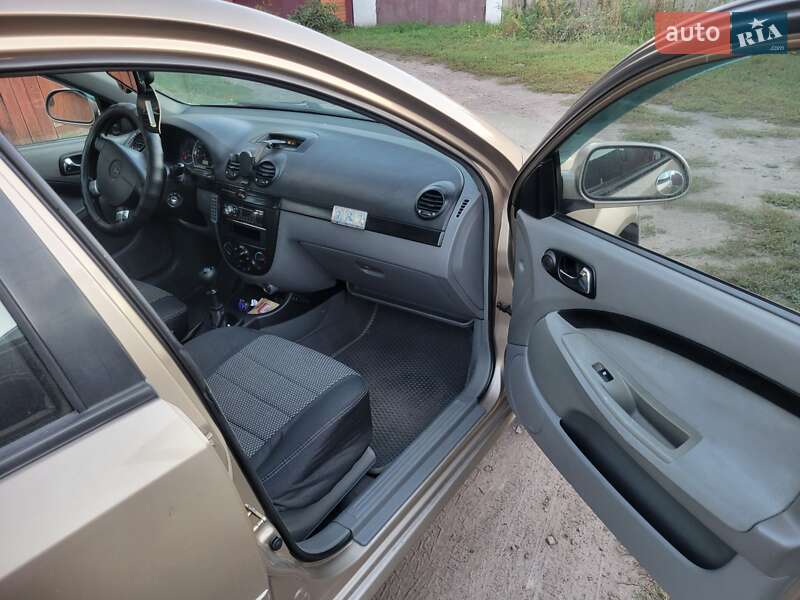 Хэтчбек Chevrolet Lacetti 2005 в Нежине