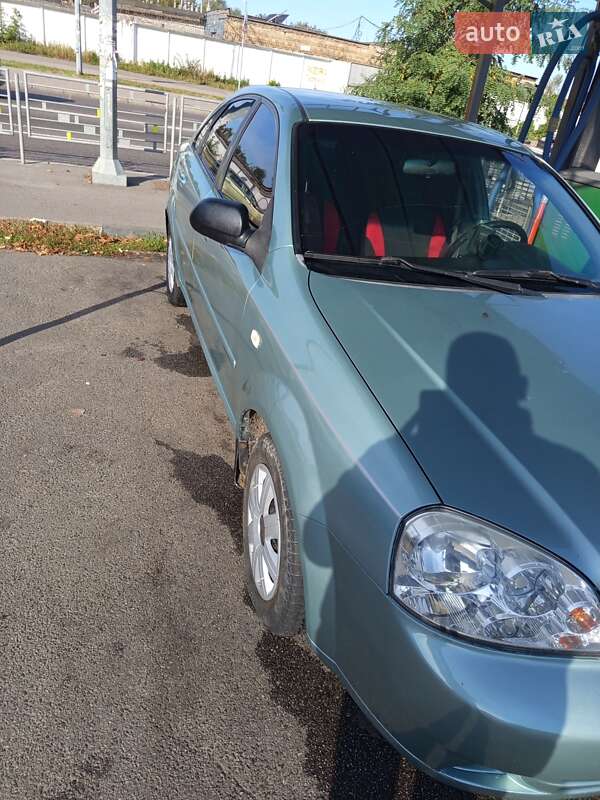 Седан Chevrolet Lacetti 2005 в Києві