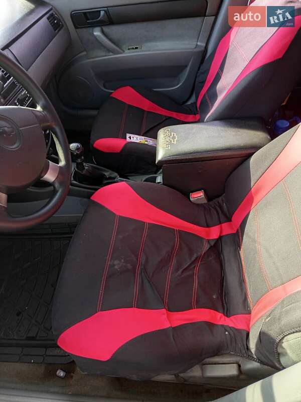 Седан Chevrolet Lacetti 2005 в Києві