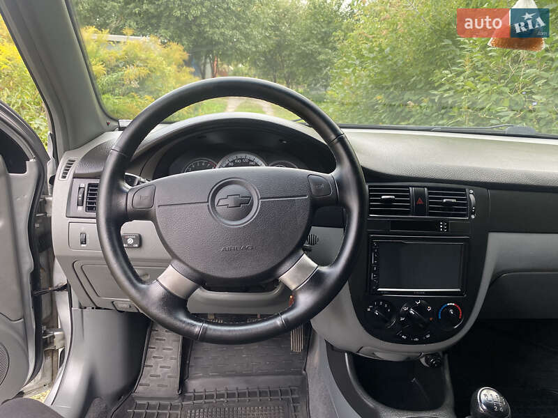 Седан Chevrolet Lacetti 2012 в Березане