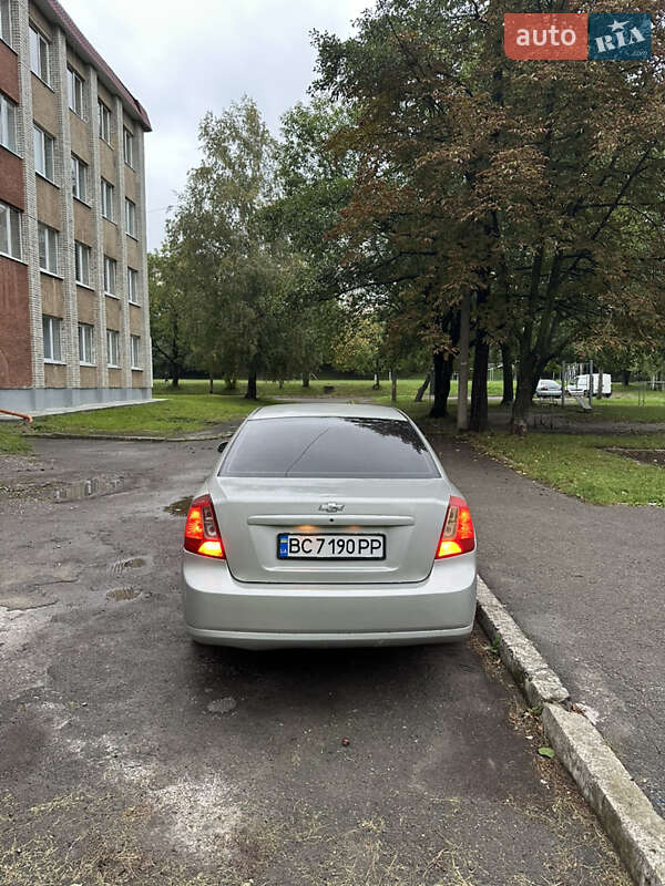 Седан Chevrolet Lacetti 2006 в Львове