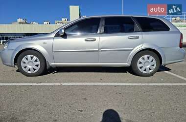 Универсал Chevrolet Lacetti 2008 в  фото 6 Универсал Chevrolet Lacetti 2008 в