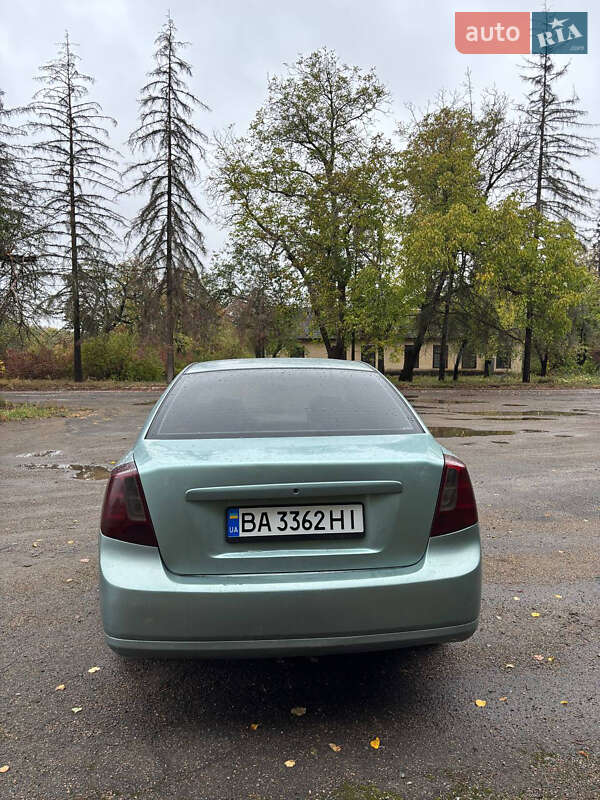 Седан Chevrolet Lacetti 2004 в Києві