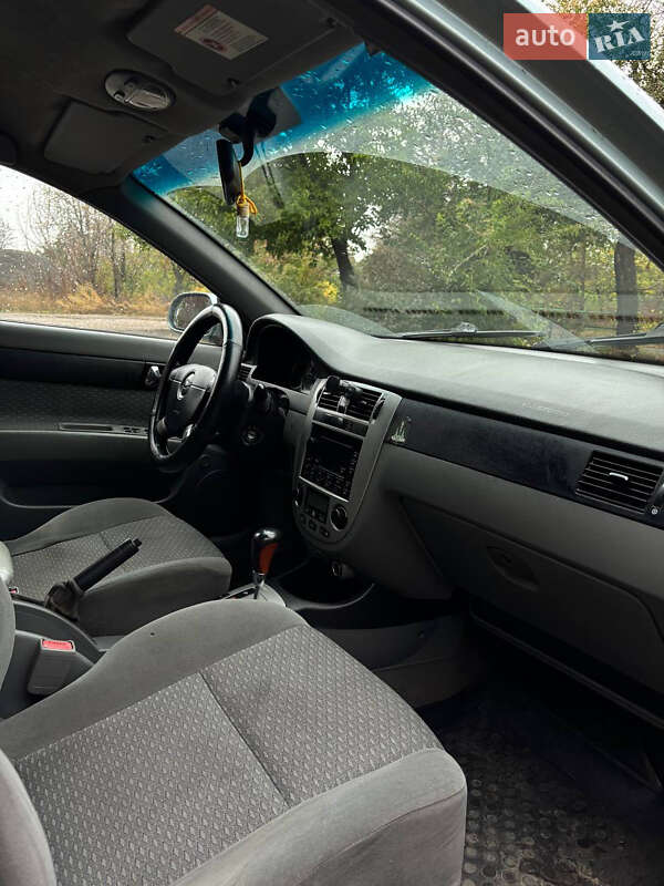 Седан Chevrolet Lacetti 2004 в Києві