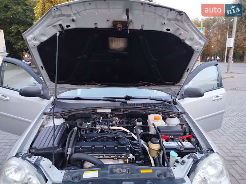 Седан Chevrolet Lacetti 2005 в Запорожье фото 24 Седан Chevrolet Lacetti 2005 в Запорожье